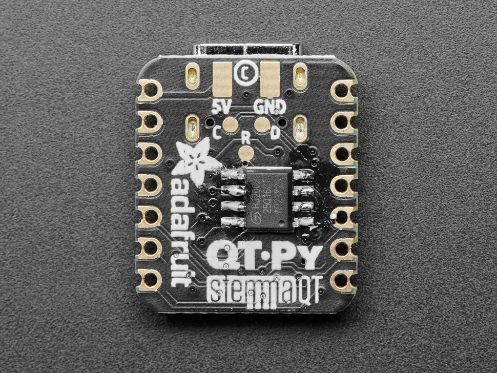 Adafruit QT Py – SAMD21 Dev Board with STEMMA QT